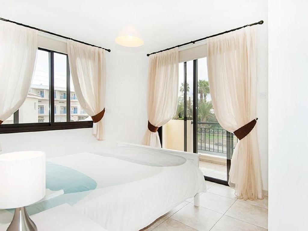 Beautiful 2-Bedroom Apartment - Great Location Pafos Dış mekan fotoğraf